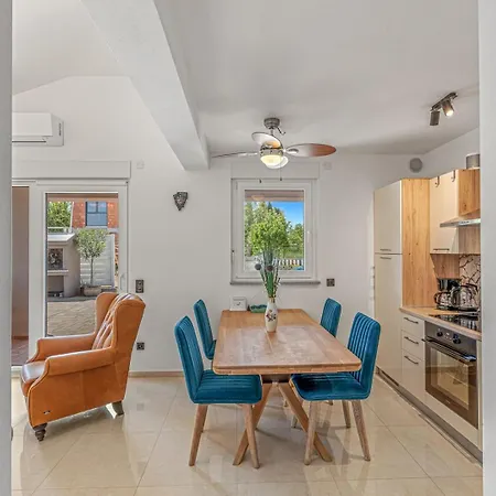 Apartament Cozy Two Bedroom Rose With Terrace *